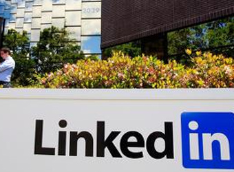 Information hungry LinkedIn users lured by exclusive content