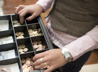 Department store spending plummets 10% as retail fizzles