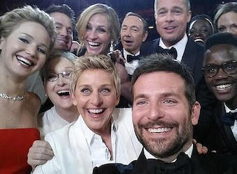 Ellen DeGeneres tries to love Samsung… and nearly makes it