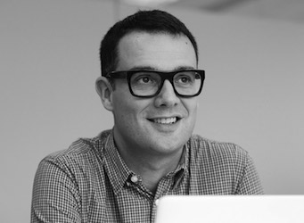 Triggering an emotional response for social sharing