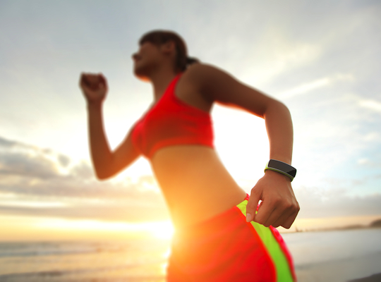 La pulsera de actividad registrará todos tus pasos