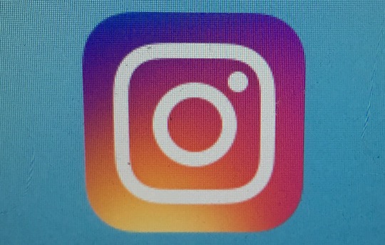 Half the internet is on Instagram and LinkedIn catches a Rocket – social media news by SMK