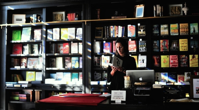 Bookstore reading counter Black Friday