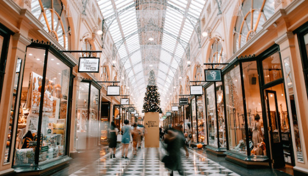 Convergence of offline and online brand experiences: Are marketers ready?