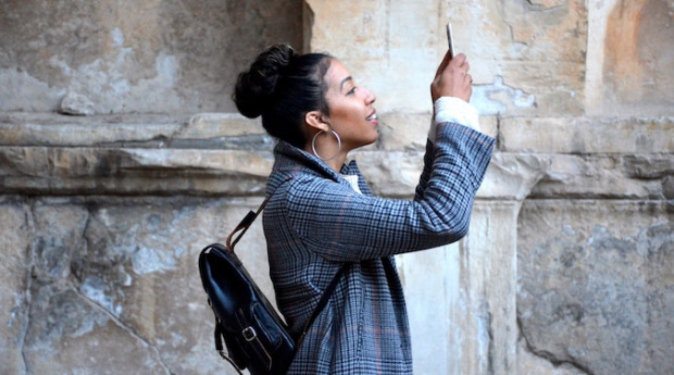 How to create an influencer marketing campaign for your small business