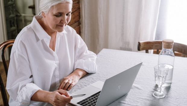 Convert anonymous users into loyal customers